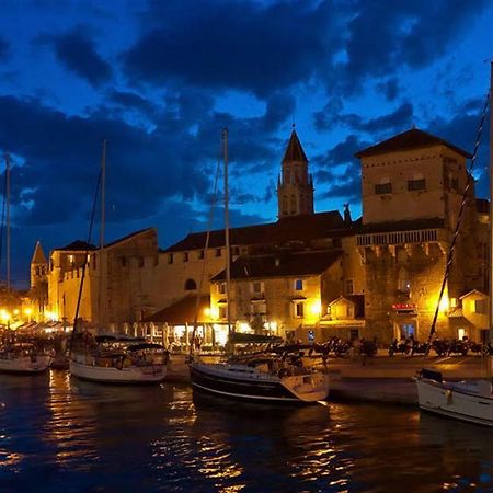 Holiday Home Ruzmarin Trogir Buitenkant foto