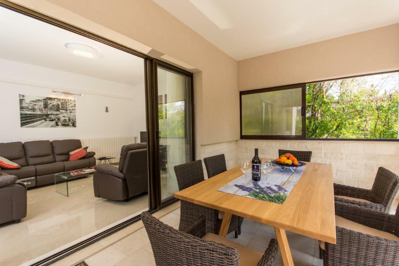 Holiday Home Ruzmarin Trogir Buitenkant foto